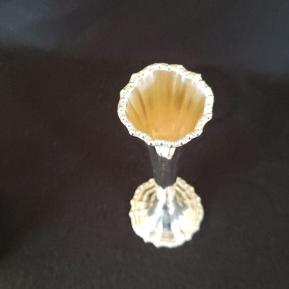 Vintage 1978 Hudson Manor Silverplated Bud Vase and Scented Rose - Picture 5 of 11